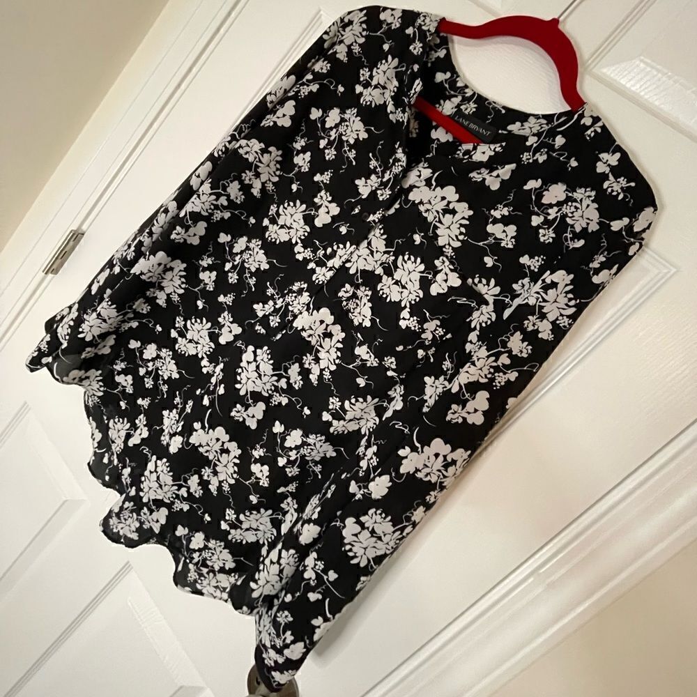 Lane Bryant 14/16 black floral blouse long sleeve
